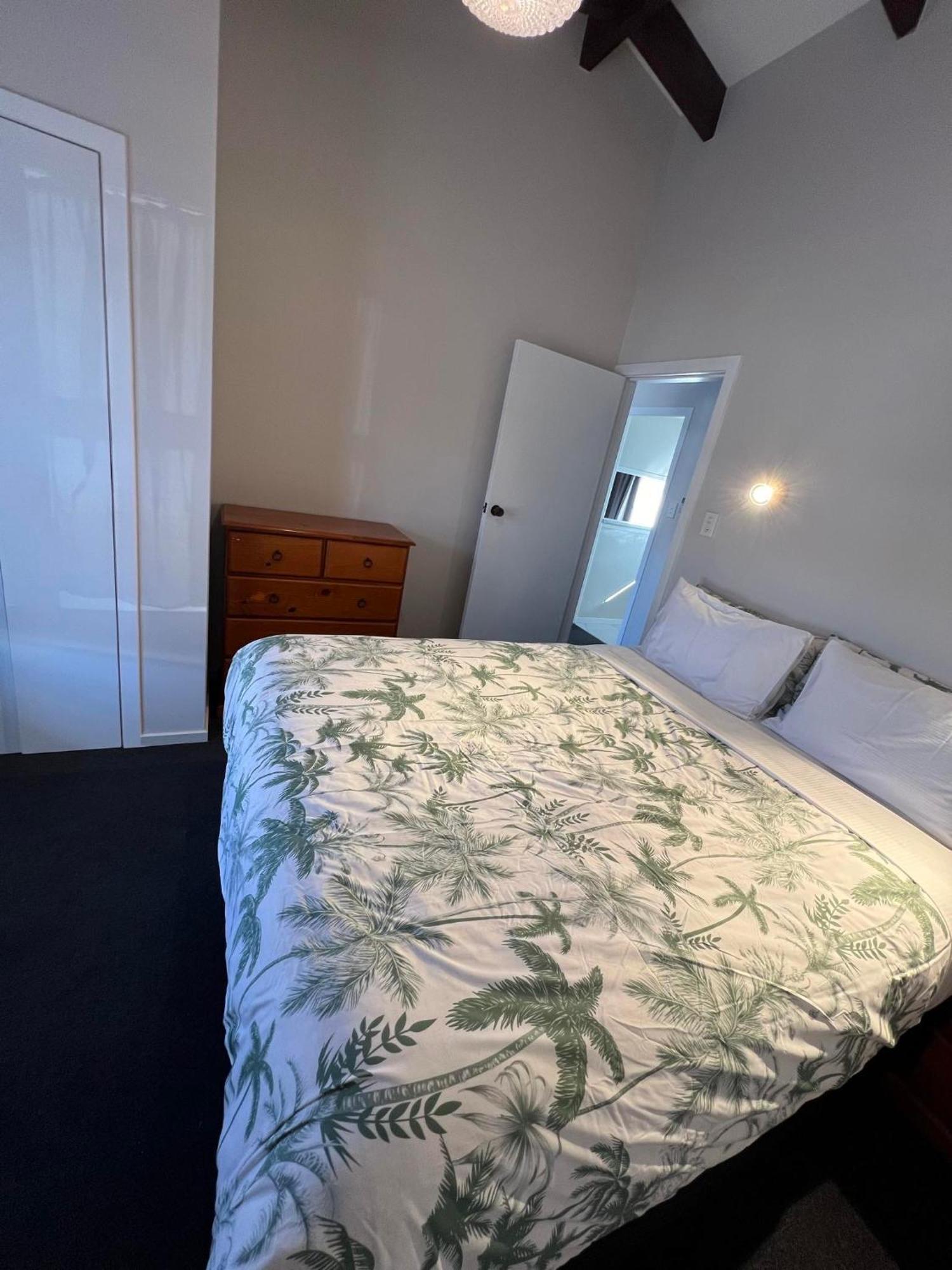 Hamilton Sunrise Motel 외부 사진